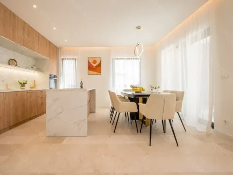 Sale, house, 250m², Mrčevac, Tivat - image 18