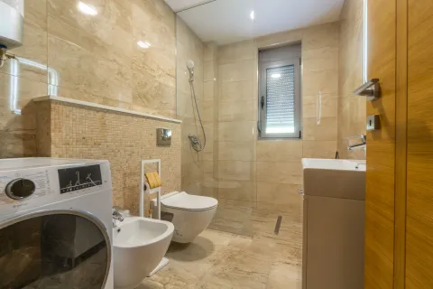 Rent, three bedroom apartment, 150m², Gorica C, Podgorica - image 11