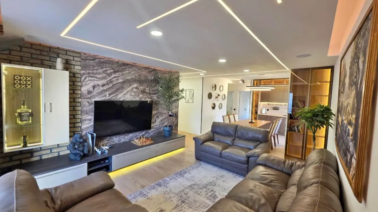 Prodaja, trosoban stan, 106m², Bečići, Budva