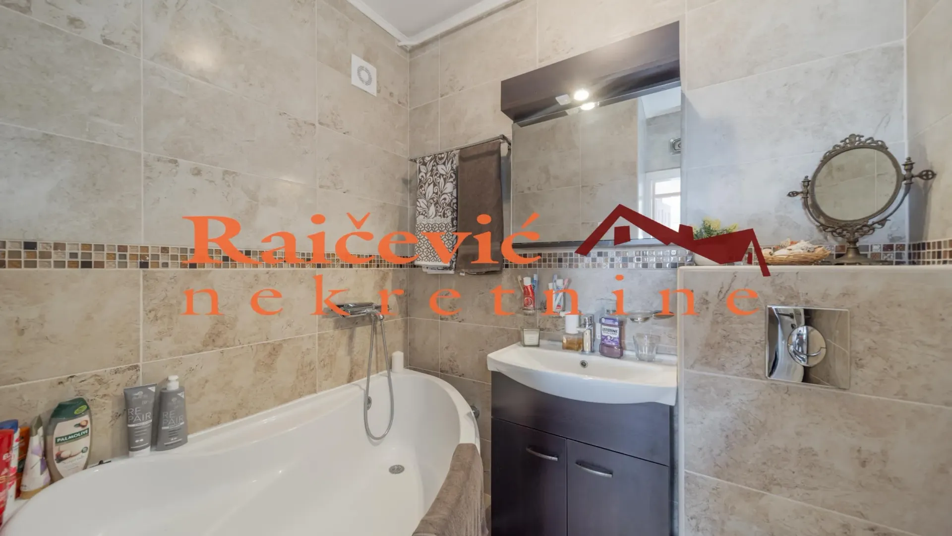 Prodaja, stan, 120m², Banjica, Voždovac Sve Podlokacije