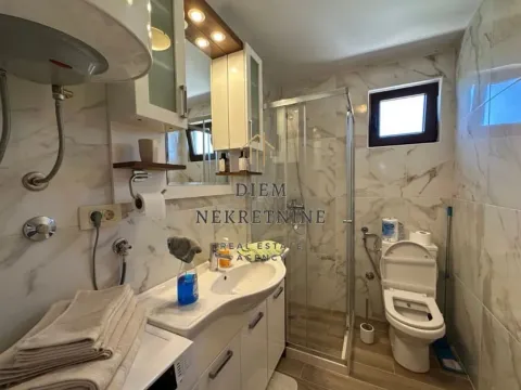 Izdavanje, kuća, 85m², Lastva Grbaljska, Kotor - image 10