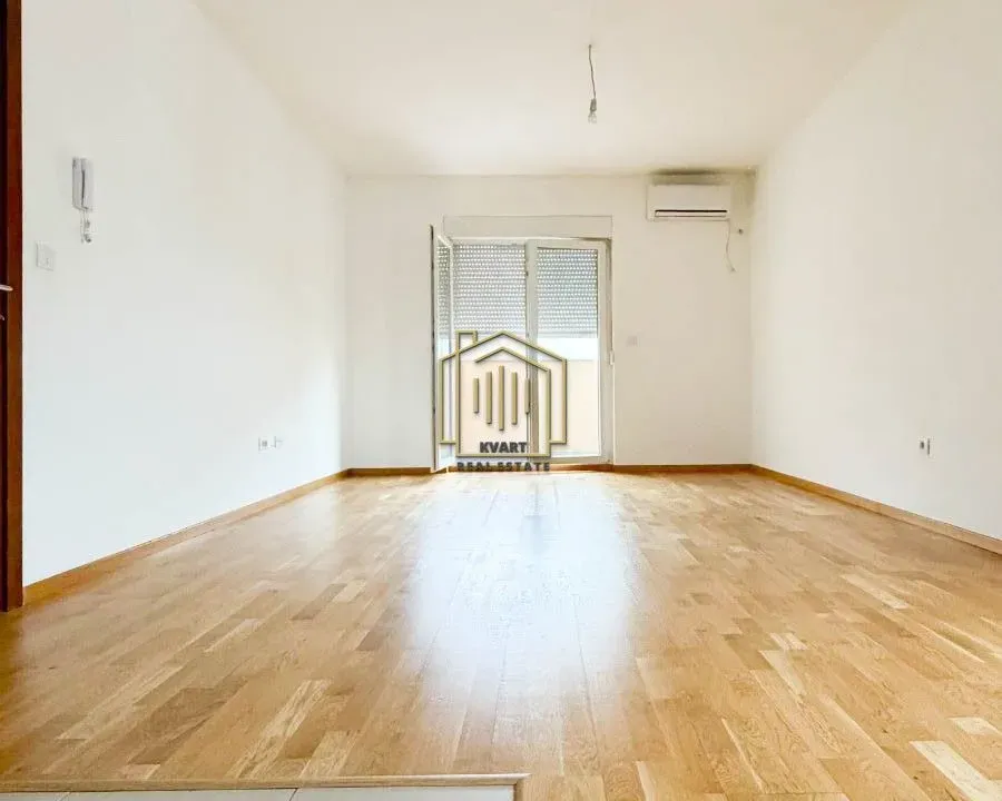 Prodaja, dvosoban stan, 73m², Tuški Put, Podgorica