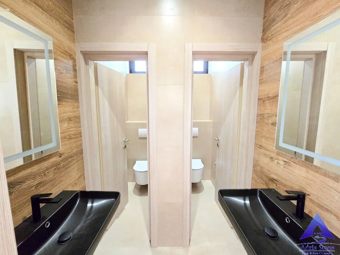 Rent, hospitality venue, 440m², Adok, Budva