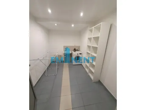 Izdavanje, stan, 148m², Savski Venac, Beograd - image 16