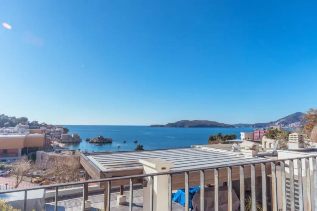 Izdavanje, stan, 72m², Pržno, Budva