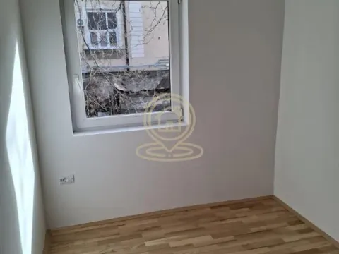 Izdavanje, trosoban stan, 86m², Savski Venac, Beograd - image 11