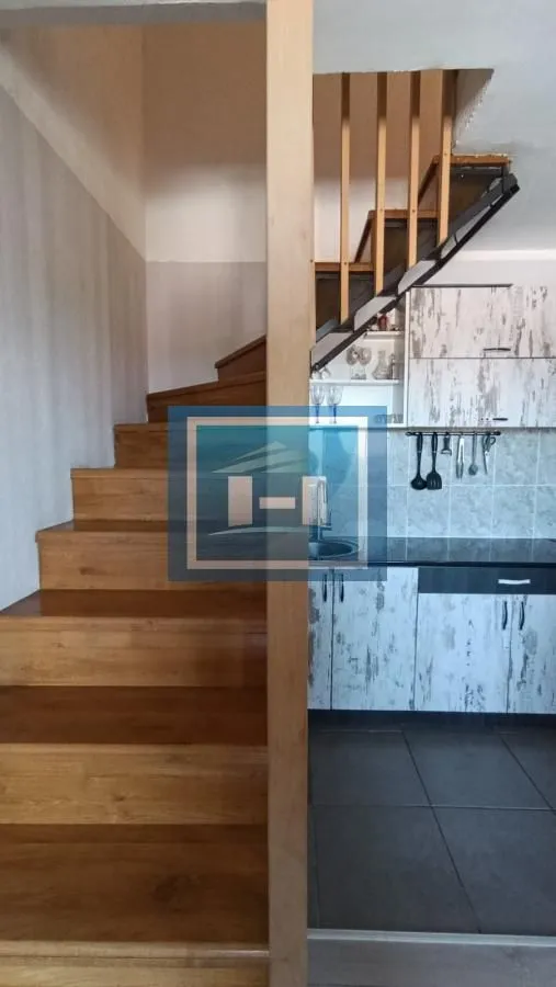 Prodaja, trosoban stan, 83m², Vašarište, Jagodina