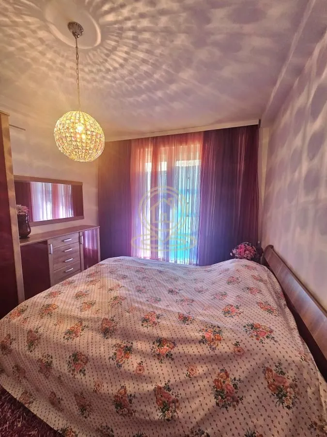 Prodaja, trosoban stan, 130m², Centar, Kragujevac