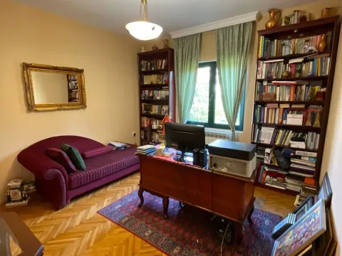 Prodaja, kuća, 293m², Stari Aerodrom, Podgorica - image 23