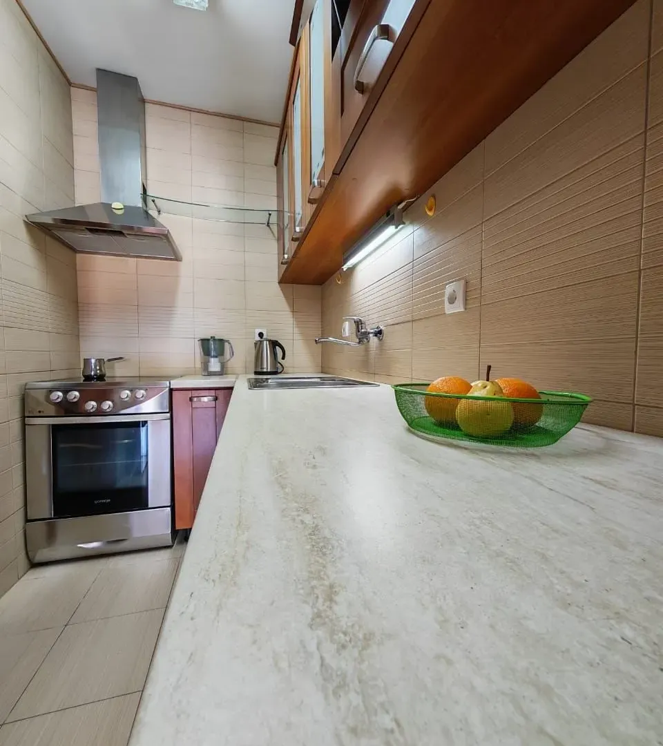 Prodaja, jednosoban stan, 85m², Lazi, Budva