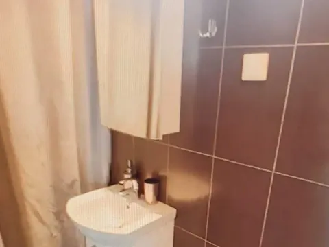 Rent, one bedroom apartment, 50m², Rafailovići, Budva - image 9