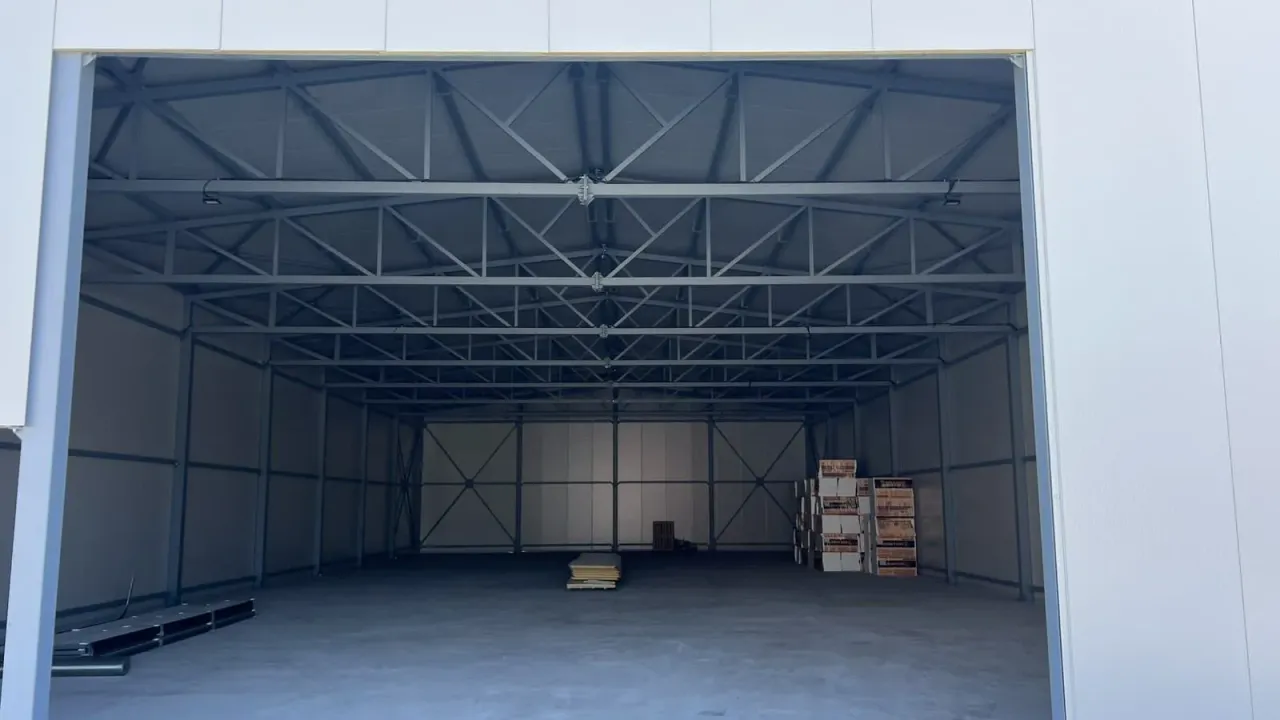 Rent, office space, 600m², Stari Aerodrom, Podgorica
