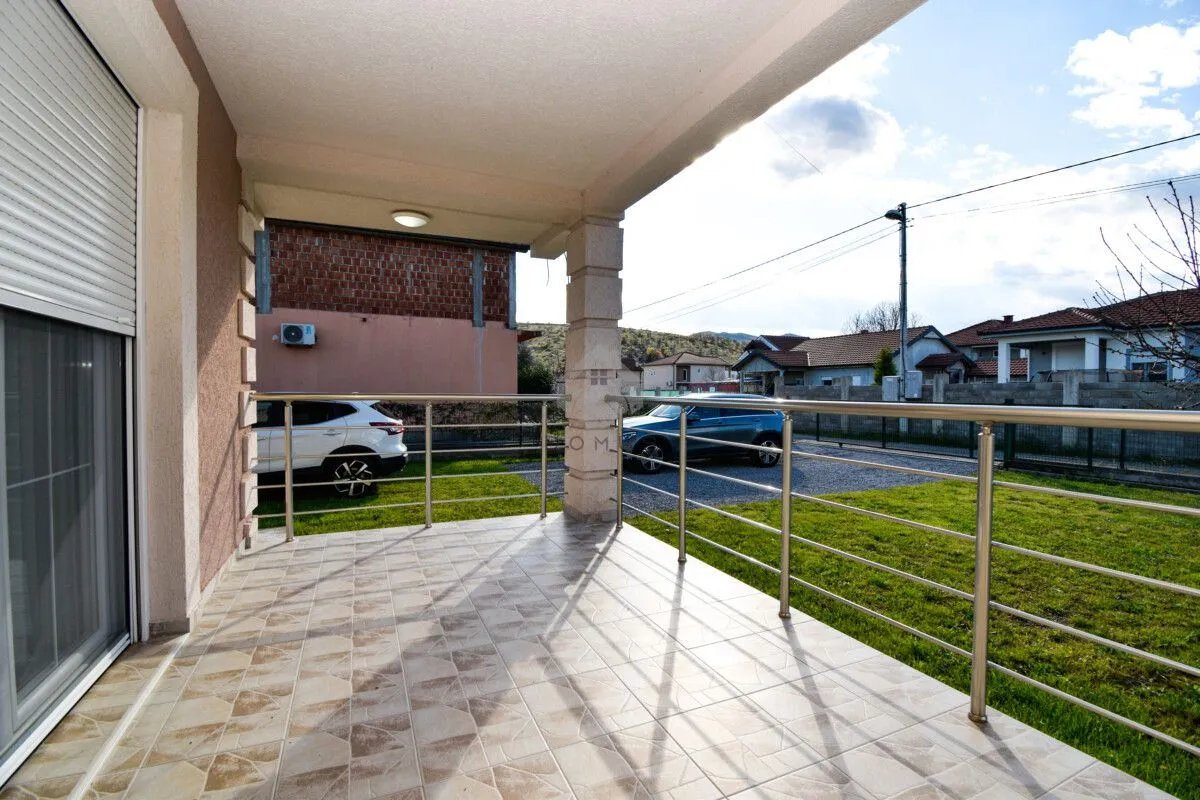Izdavanje, trosoban stan, 108m², Donja Gorica, Podgorica