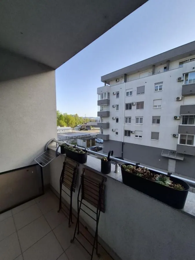 Prodaja, trosoban stan, 65m², Sajmište, Novi Sad