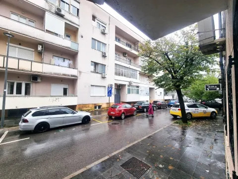 Rent, office space, 36m², Centar, Podgorica - image 10