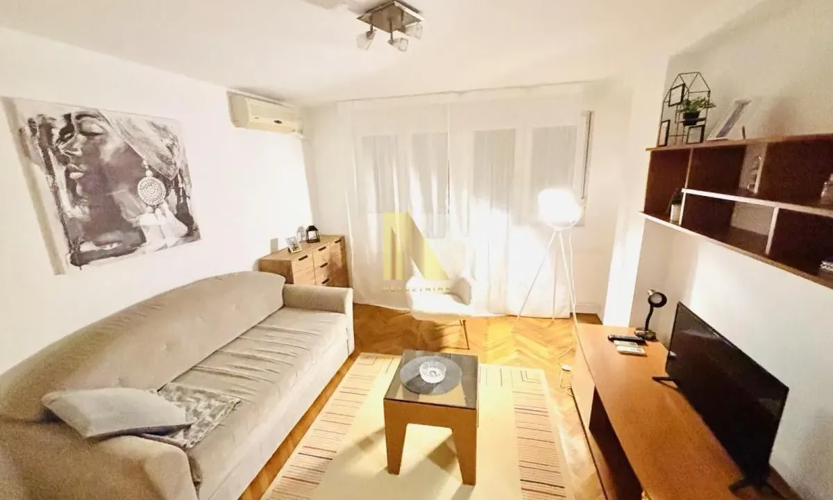 Izdavanje, jednosoban stan, 30m², Bulevar Oslobodjenja, Novi Sad Sve Podlokacije