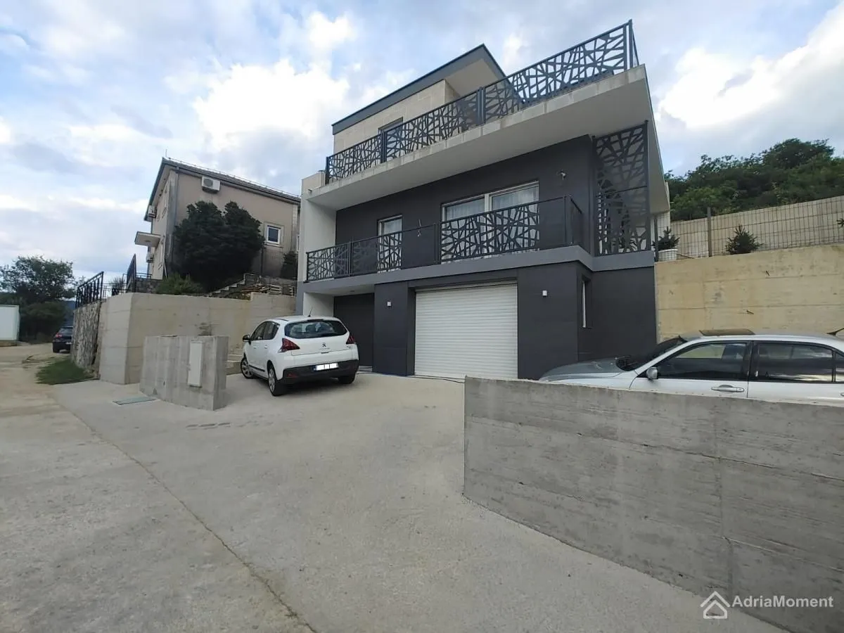 Prodaja, kuća, 140m², Zelenika, Herceg Novi