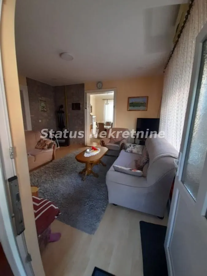 Prodaja, kuća, 136m², Futog, Novi Sad Sve Podlokacije