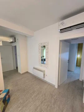 Izdavanje, dvosoban stan, 56m², Centar, Tivat - image 6