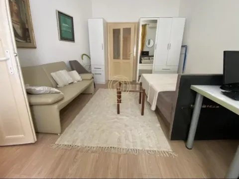 Izdavanje, jednosoban stan, 28m², Stari Grad, Beograd - image 2