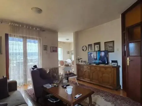 Prodaja, trosoban stan, 108m², Malo Brdo, Podgorica - image 3