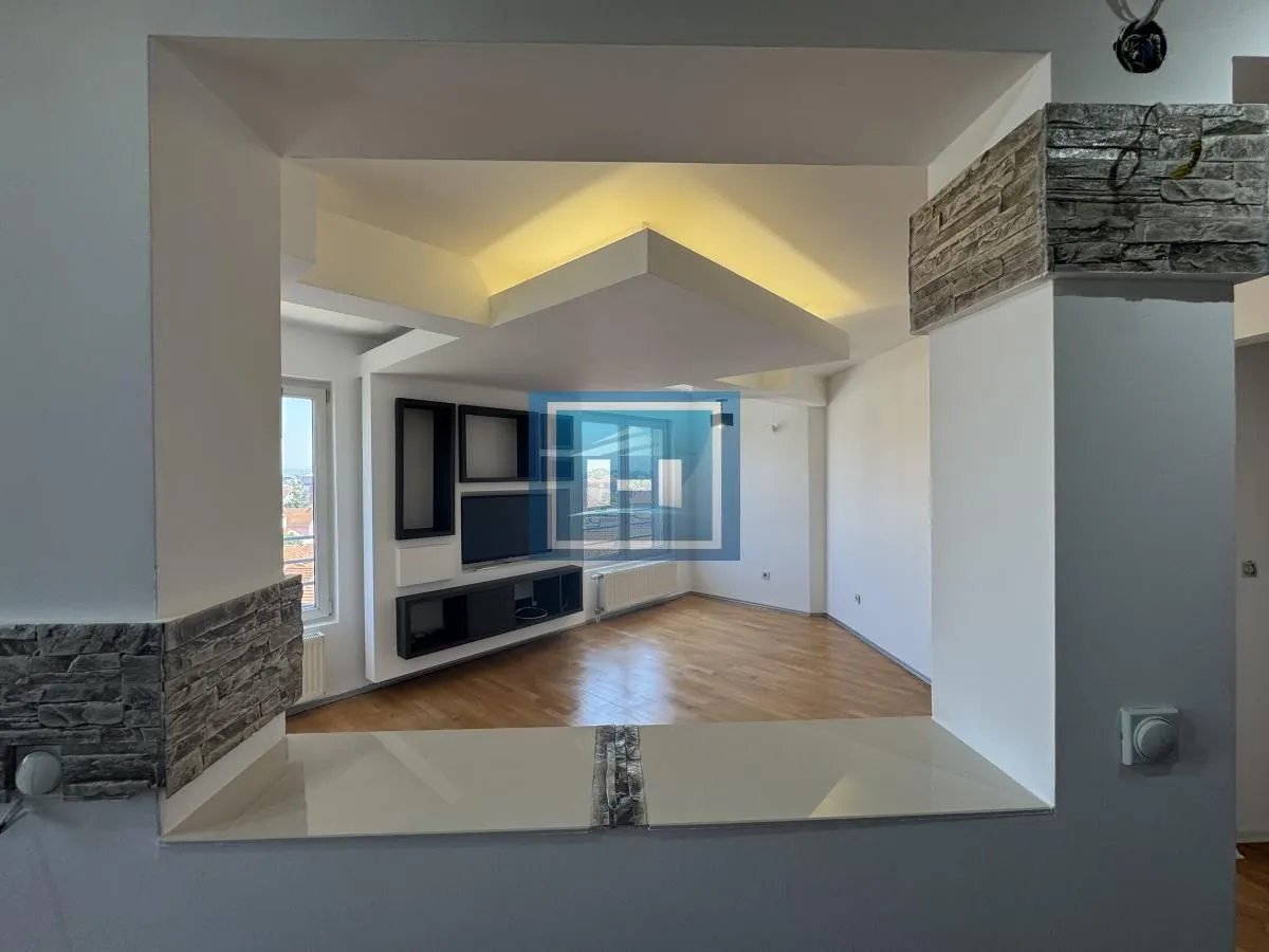 Prodaja, trosoban stan, 82m², Centar, Jagodina