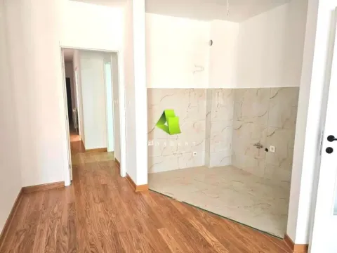 Sale, three bedroom apartment, 88m², Medijana, Niš - image 2