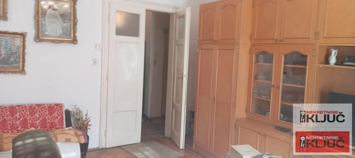 Prodaja, trosoban stan, 102m², Centar, Novi Sad