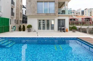 Sale, house, 400m², Bečići, Budva