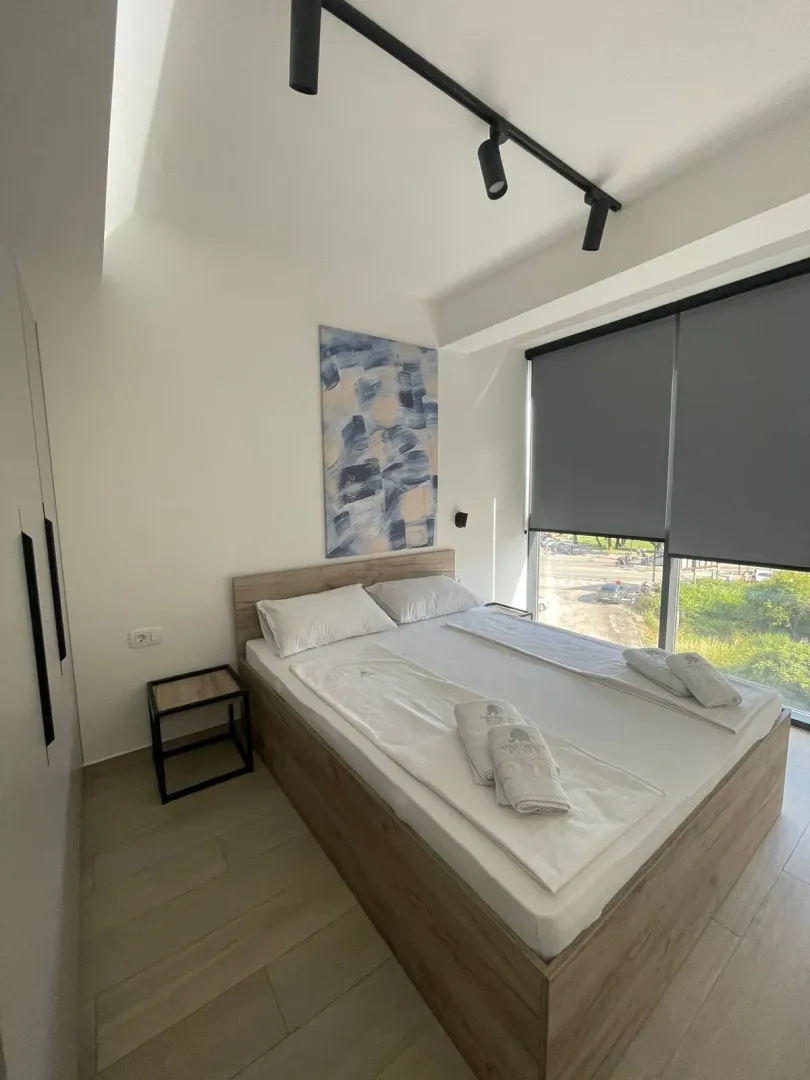 Izdavanje, jednosoban stan, 55m², Budva, Crna Gora
