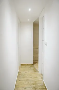 Rent, three bedroom apartment, 88m², Blok 5, Podgorica - image 8