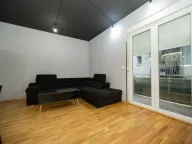 Izdavanje, jednosoban stan, 63m², Momišići, Podgorica - image 11