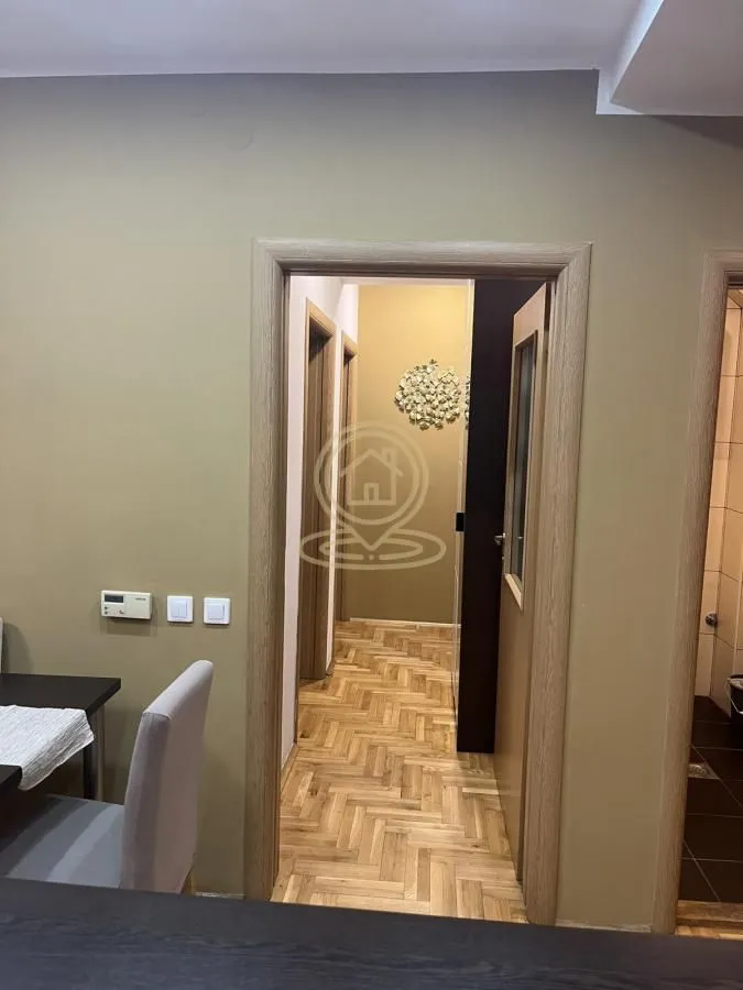 Izdavanje, trosoban stan, 52m², Mirijevo Sve Podlokacije, Beograd