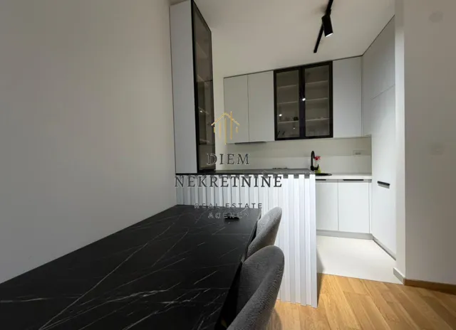 Izdavanje, jednosoban stan, 45m², City Kvart, Podgorica