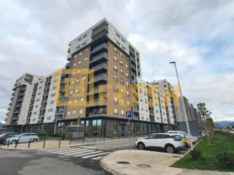 Prodaja, trosoban stan, 105m², Stari Aerodrom, Podgorica - image 17