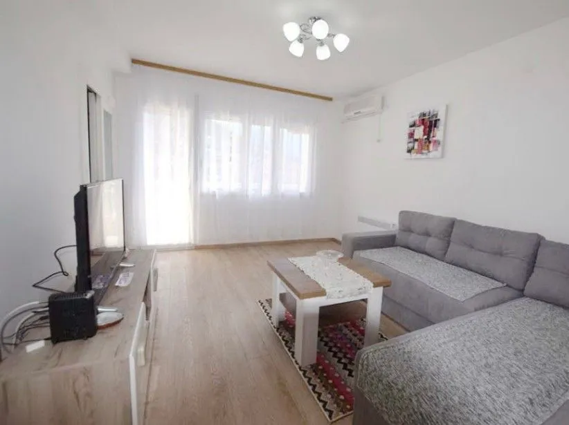 Rent, one bedroom apartment, 53m², Centar, Tivat