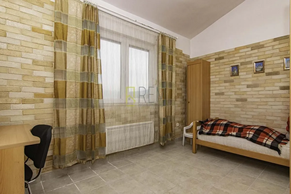 Prodaja, kuća, 400m², Danilovgrad, Crna Gora