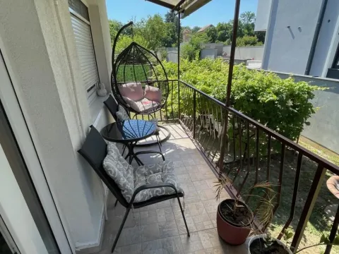 Izdavanje, kuća, 106m², Sremska Kamenica, Petrovaradin - image 14