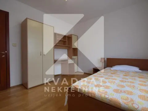 Izdavanje, kuća, 200m², Dalmatinska ulica, Podgorica - image 12