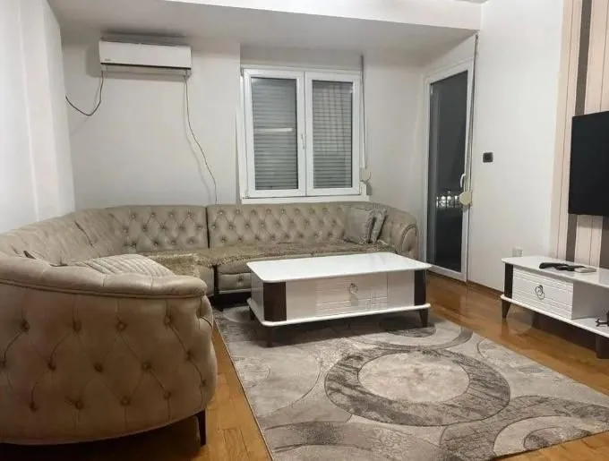Rent, three bedroom apartment, 90m², 1 maj, Podgorica