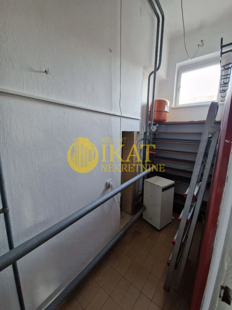 Izdavanje, kuća, 330m², Senjak, Beograd