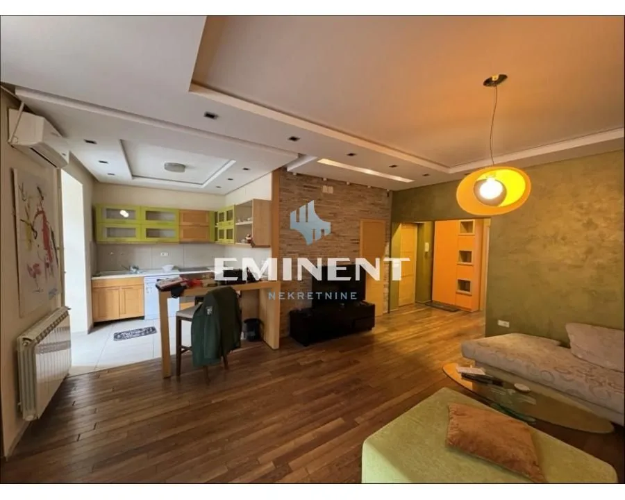 Rent, two bedroom apartment, 64m², Kalenić Pijaca, Vračar Sve Podlokacije