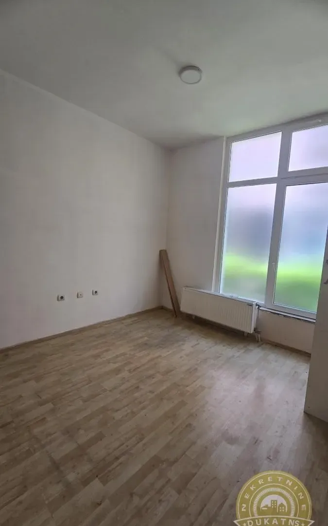Izdavanje, poslovni prostor, 70m², Novi Sad, Srbija