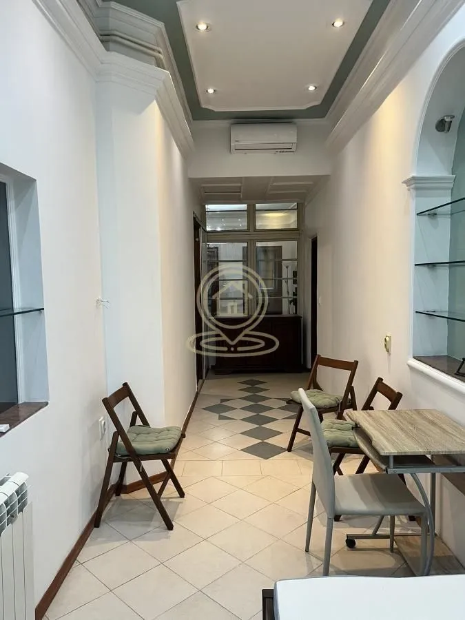 Rent, four bedroom apartment, 120m², Stari Grad, Beograd
