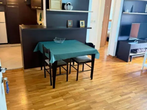 Izdavanje, jednosoban stan, 43m², Centar, Budva - image 2
