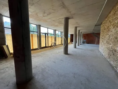 Rent, office space, 327m², Rotkvarija, Novi Sad Sve Podlokacije - image 9