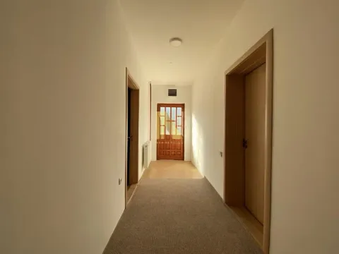 Sale, house, 196m², Irig, Srbija - image 9