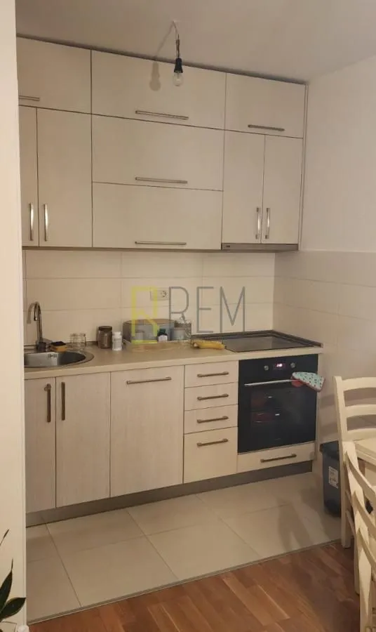 Prodaja, jednosoban stan, 38m², Stari Aerodrom, Podgorica