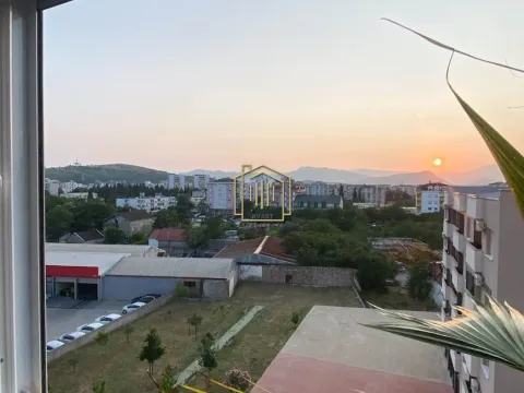 Rent, one bedroom apartment, 45m², Pobrežje, Podgorica - image 2