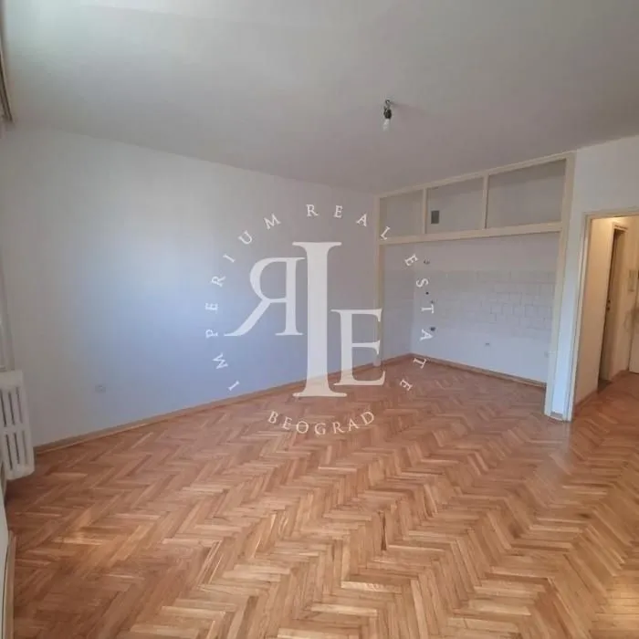 Prodaja, jednosoban stan, 38m², Vračar Sve Podlokacije, Beograd
